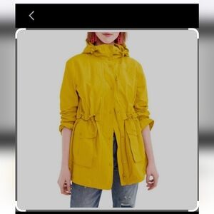 J. Crew Ladies Perfect Rain Coat/Jacket Rich Gold Size Small